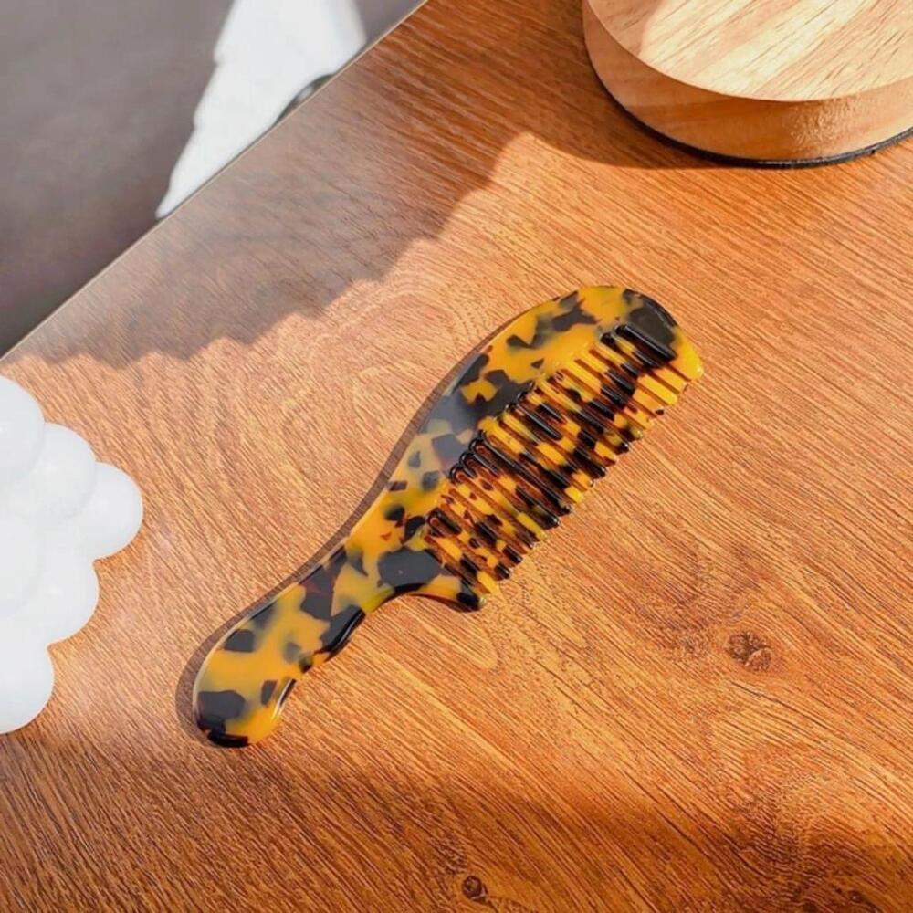 Hair Comb In Brown Marble Pattern